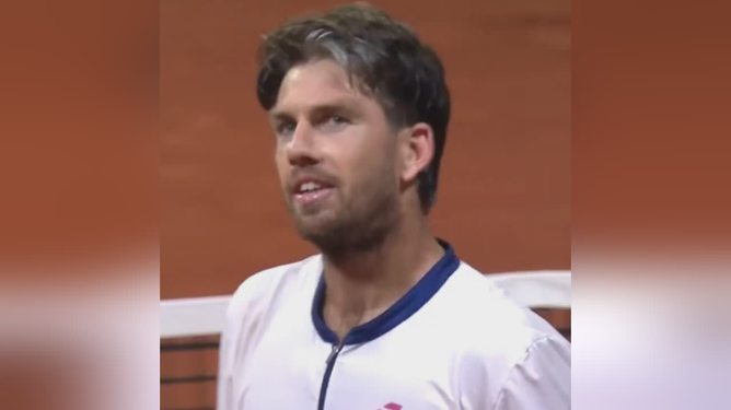 庆祝苏超夺冠，泰州市委书记与泰州队球员合唱《歌唱祖国》（苏超问鼎，泰州市委书记携泰州队合唱《歌唱祖国）