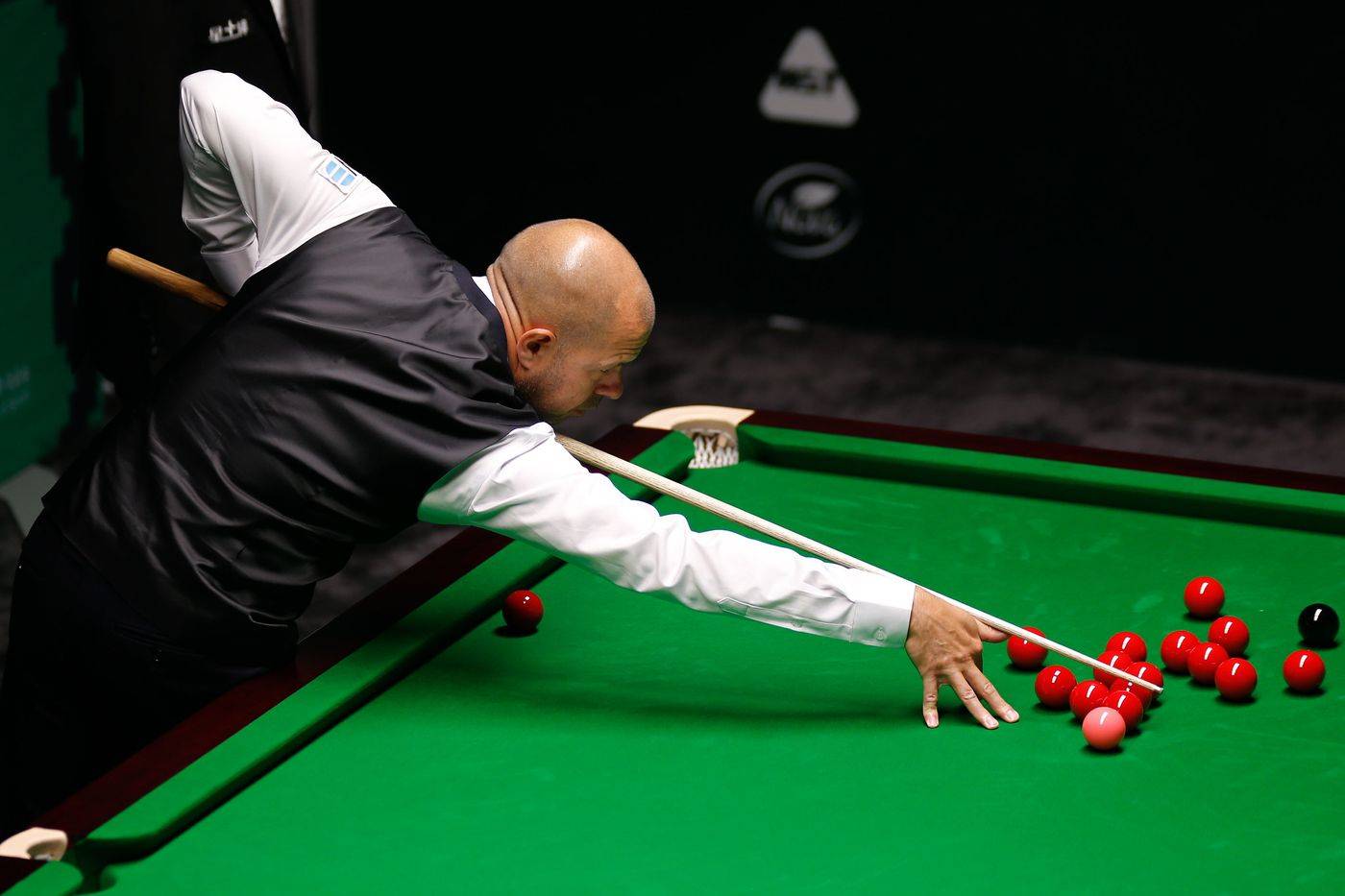 上半场稳 上半场稳